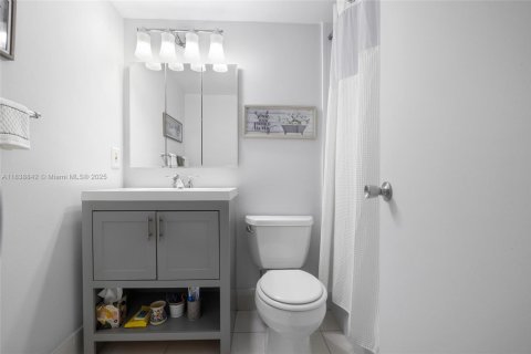 Condominio en venta en Deerfield Beach, Florida, 1 dormitorio, 68.56 m2 № 1984506 - foto 16