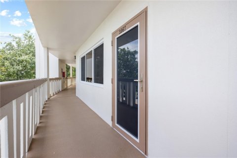 Condominio en venta en Deerfield Beach, Florida, 1 dormitorio, 68.56 m2 № 1984506 - foto 7