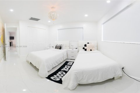 Commercial property in Miami, Florida 235.41 sq.m. № 2089958 - photo 28