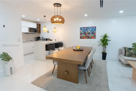 Commercial property in Miami, Florida 235.41 sq.m. № 2089958 - photo 20