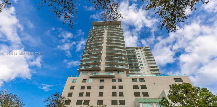 Кондоминиум с 1 спальней в Майами, Флорида № 2005879