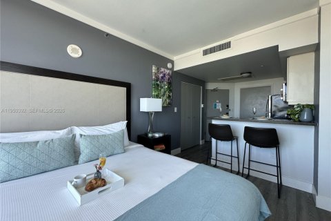 Купить кондоминиум в Майами, Флорида 1 спальня, 63.08м2, № 2005879 - фото 4