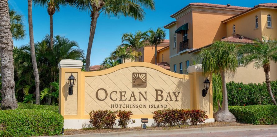 Townhouse in Jensen Beach, Florida 3 bedrooms, 220.55 sq.m. № 827892