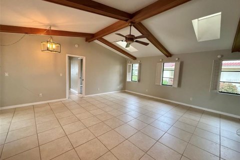 House in Punta Gorda, Florida 3 bedrooms, 194.07 sq.m. № 2402763 - photo 8