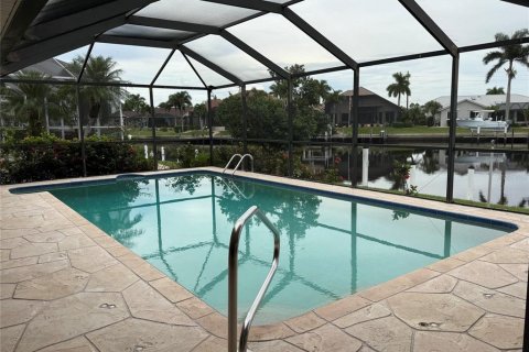 House in Punta Gorda, Florida 3 bedrooms, 194.07 sq.m. № 2402763 - photo 30