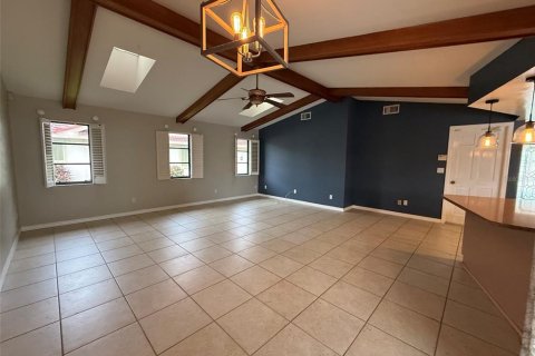House in Punta Gorda, Florida 3 bedrooms, 194.07 sq.m. № 2402763 - photo 10