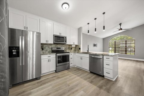 Villa ou maison à louer à Orlando, Floride: 2 chambres, 83.8 m2 № 1875902 - photo 2