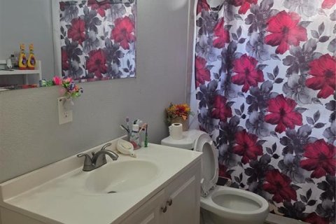 House in Tampa, Florida 4 bedrooms, 97.55 sq.m. № 2123186 - photo 14