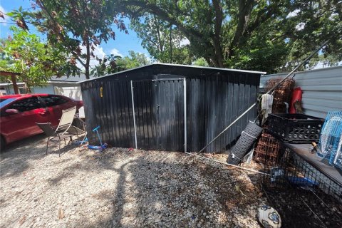 House in Tampa, Florida 4 bedrooms, 97.55 sq.m. № 2123186 - photo 23