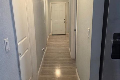 House in Tampa, Florida 4 bedrooms, 97.55 sq.m. № 2123186 - photo 5