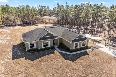 House in Dunnellon, Florida 4 bedrooms, 187.2 sq.m. № 2101508 - photo 3