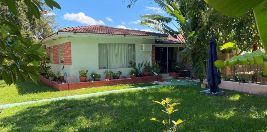 Terreno en Hollywood, Florida № 1147010