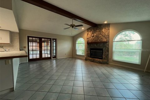 House in Temple Terrace, Florida 3 bedrooms, 186.36 sq.m. № 2199365 - photo 8
