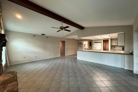 House in Temple Terrace, Florida 3 bedrooms, 186.36 sq.m. № 2199365 - photo 10
