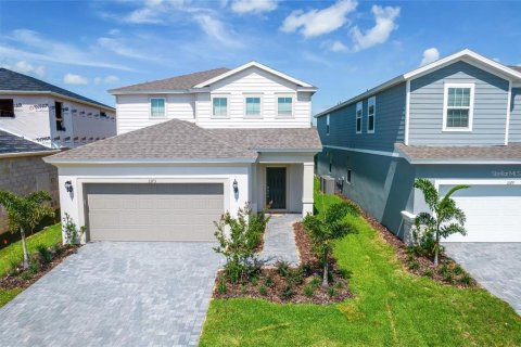 House in Davenport, Florida 5 bedrooms, 243.59 sq.m. № 2233032
