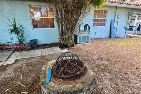 Villa ou maison à vendre à Weston, Floride: 3 chambres, 128.21 m2 № 1970401 - photo 17