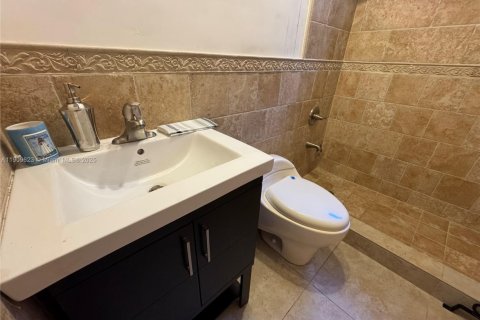 Villa ou maison à vendre à Weston, Floride: 3 chambres, 128.21 m2 № 1970401 - photo 13