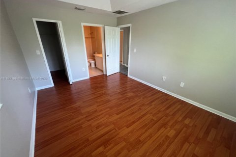 Touwnhouse à vendre à Homestead, Floride: 3 chambres, 132.2 m2 № 1783895 - photo 11