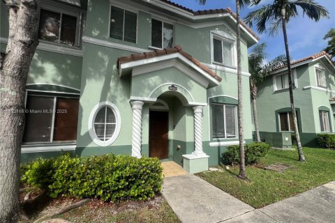 Touwnhouse à vendre à Homestead, Floride: 3 chambres, 132.2 m2 № 1783895 - photo 1