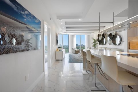 Condominio en venta en North Miami Beach, Florida, 3 dormitorios, 199.93 m2 № 1864987 - foto 6