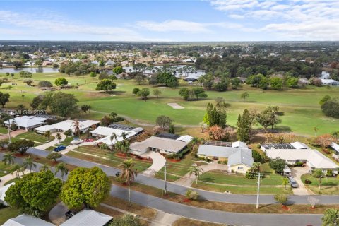 Villa ou maison à vendre à Port St. Lucie, Floride: 3 chambres, 191.19 m2 № 2042685 - photo 10