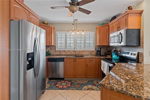 Villa ou maison à vendre à Port St. Lucie, Floride: 3 chambres, 191.19 m2 № 2042685 - photo 17