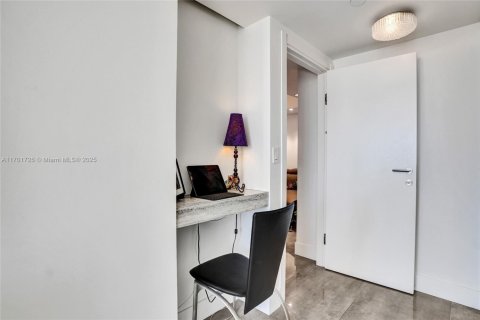 Condo in Aventura, Florida, 2 bedrooms  № 1811169 - photo 21