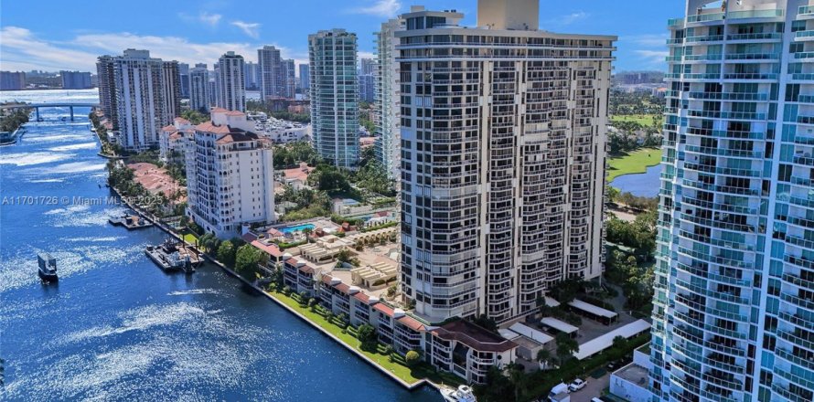 Condo in Aventura, Florida, 2 bedrooms  № 1811169