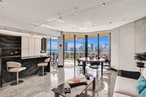 Condo in Aventura, Florida, 2 bedrooms  № 1811169 - photo 9