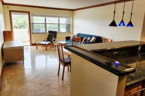 Copropriété à louer à Hallandale Beach, Floride: 1 chambre, 85.93 m2 № 2091373 - photo 8