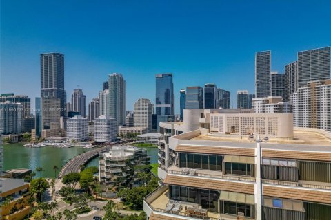 Снять в аренду кондоминиум в Майами, Флорида 3 спальни, 284.75м2, № 1946956 - фото 21