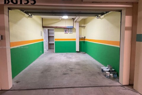 Снять в аренду кондоминиум в Майами, Флорида 3 спальни, 284.75м2, № 1946956 - фото 28