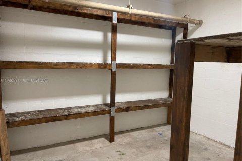 Снять в аренду кондоминиум в Майами, Флорида 3 спальни, 284.75м2, № 1946956 - фото 30