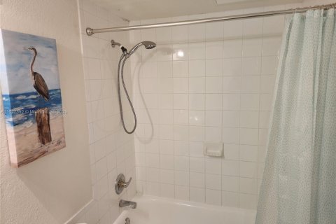 Condominio en alquiler en Hollywood, Florida, 44.78 m2 № 1977576 - foto 7