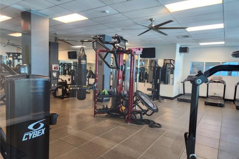 Condominio en alquiler en Hollywood, Florida, 44.78 m2 № 1977576 - foto 22