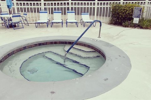 Villa ou maison à louer à Leesburg, Floride: 2 chambres, 152.64 m2 № 1720555 - photo 20