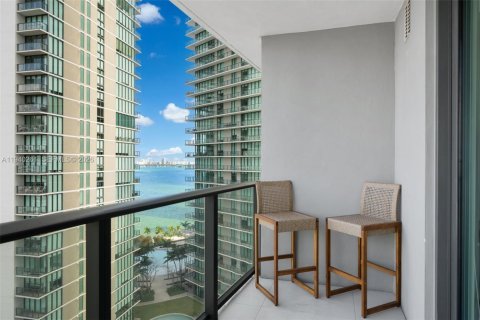 Condominio en alquiler en Miami, Florida, 1 dormitorio, 61.5 m2 № 2088627 - foto 15