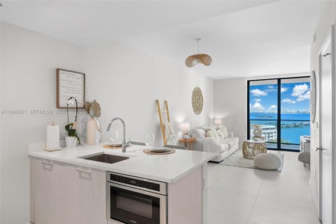 Condominio en alquiler en Miami, Florida, 1 dormitorio, 61.5 m2 № 2088627 - foto 6