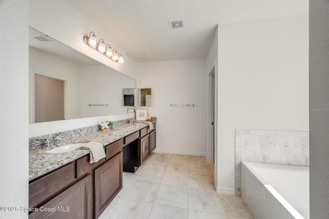 House in Rockledge, Florida 4 bedrooms, 200.76 sq.m. № 1866780 - photo 22