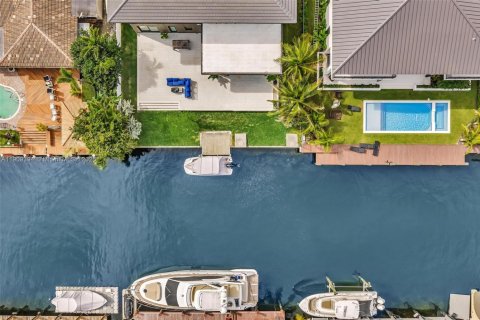 Villa ou maison à vendre à North Miami, Floride: 4 chambres № 1966330 - photo 5