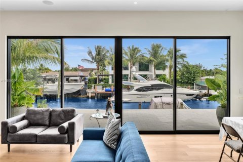 Villa ou maison à vendre à North Miami, Floride: 4 chambres № 1966330 - photo 17