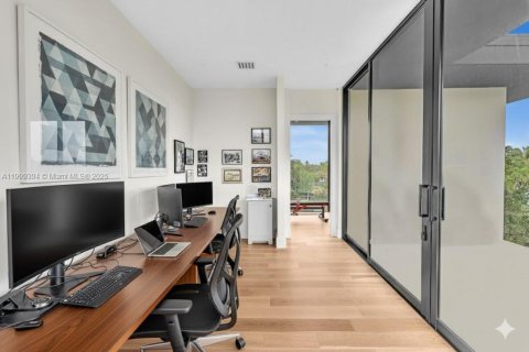 Villa ou maison à vendre à North Miami, Floride: 4 chambres № 1966330 - photo 28