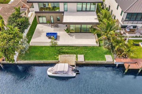 Villa ou maison à vendre à North Miami, Floride: 4 chambres № 1966330 - photo 6