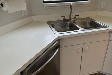 Touwnhouse à louer à St. Lucie, Floride: 2 chambres, 93.37 m2 № 2278407 - photo 8