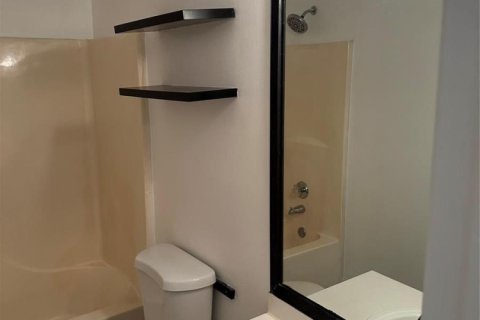 Touwnhouse à louer à St. Lucie, Floride: 2 chambres, 93.37 m2 № 2278407 - photo 4