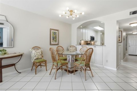 Copropriété à vendre à Saint Petersburg, Floride: 2 chambres, 107.77 m2 № 2098215 - photo 7