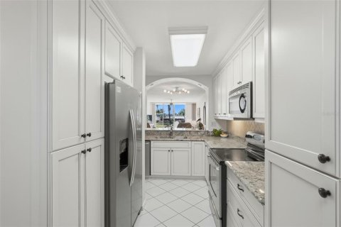 Copropriété à vendre à Saint Petersburg, Floride: 2 chambres, 107.77 m2 № 2098215 - photo 9