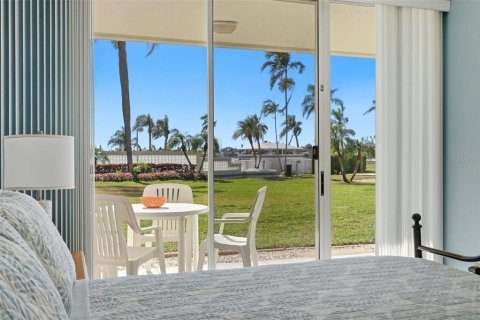 Copropriété à vendre à Saint Petersburg, Floride: 2 chambres, 107.77 m2 № 2098215 - photo 24