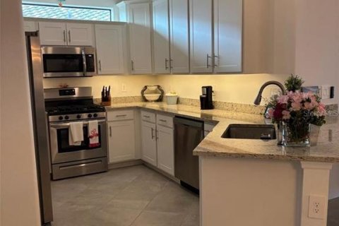Villa ou maison à louer à Bradenton, Floride: 2 chambres, 144.65 m2 № 2353250 - photo 6