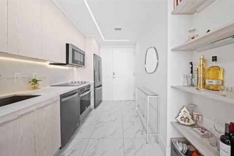 Condo in Sunrise, Florida, 1 bedroom  № 2242540 - photo 8